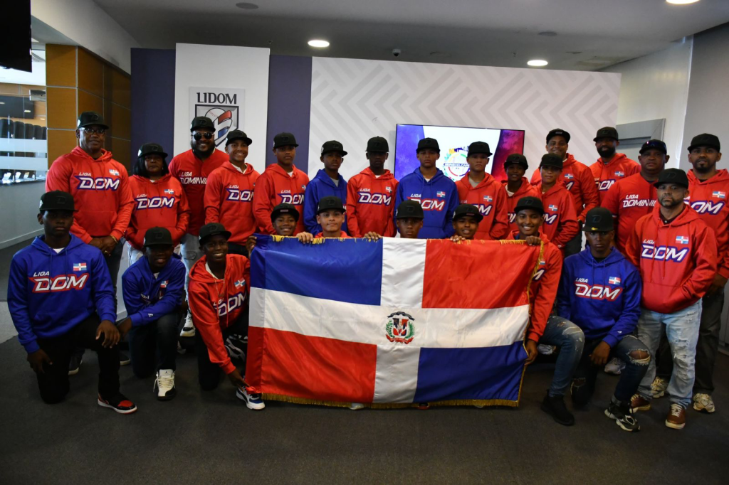 Abanderamiento del equipo dominicano para la Serie del Caribe Kids 2025. (Crédito: LIDOM)