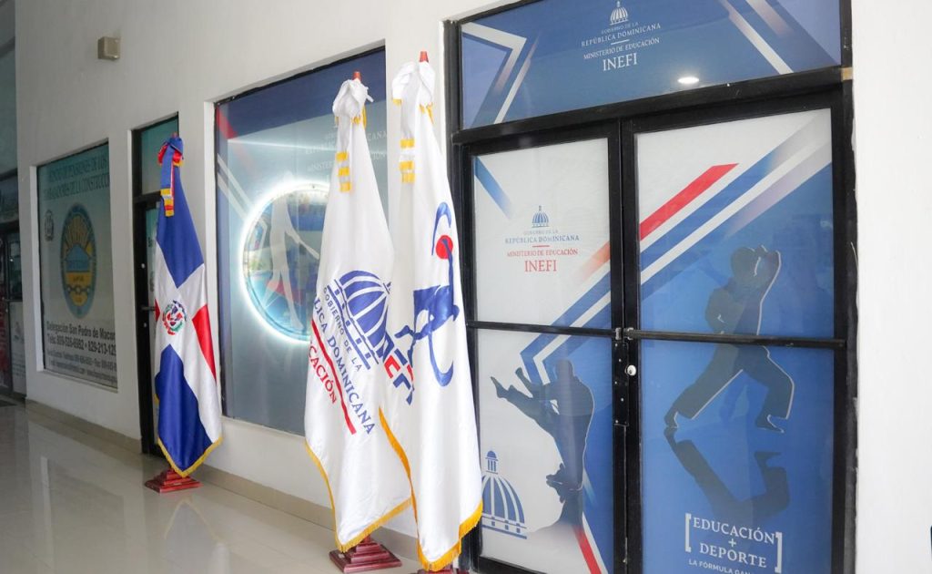 Parte frontal de la nueva oficina del INEFI en San Pedro de Macorís. (Crédito: Prensa INEFI)