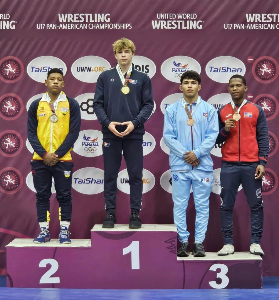 Podio del estilo Greco Romano, categoría 80 kilos del Campeonato Panamericanos U17 celebrado en Panamá. (Crédito: Prensa UWrestling)