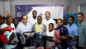 INEFI y MIDEREC rescatan club de boxeo y Cultural Samuel Santana en Capotillo