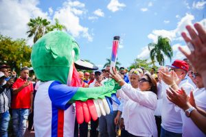 San Juan se compromete con los juegos en recorrido de la antorcha
