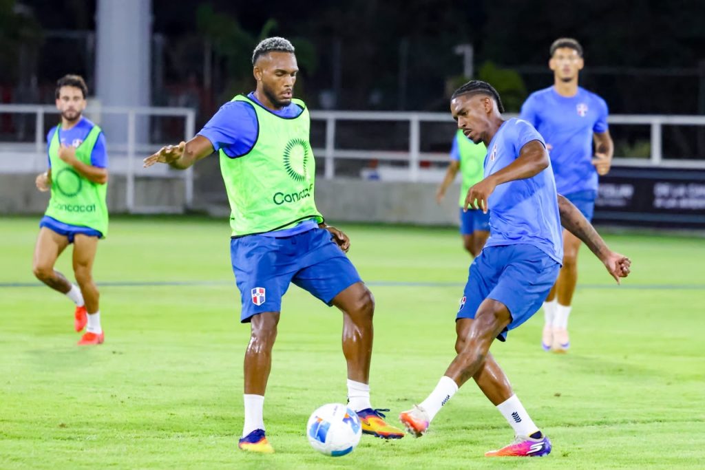 Entrenamientos de la selección absoluta masculina de fútbol para su debut en la Liga A de la Liga de Naciones. (Crédito: Prensa FEDOFUTBOL)
